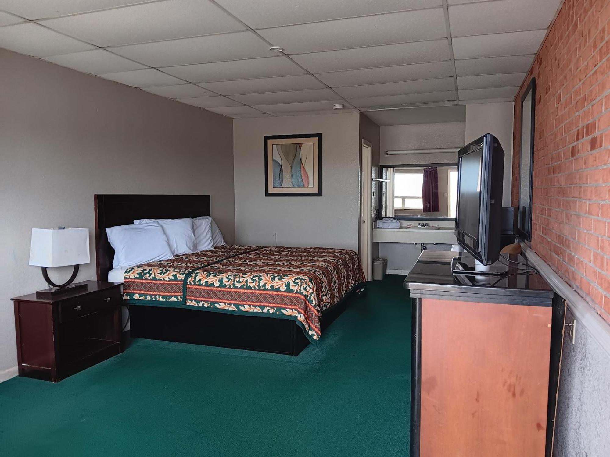 Oyo Sheldon'S Motel And Restaurant Keysville Екстериор снимка